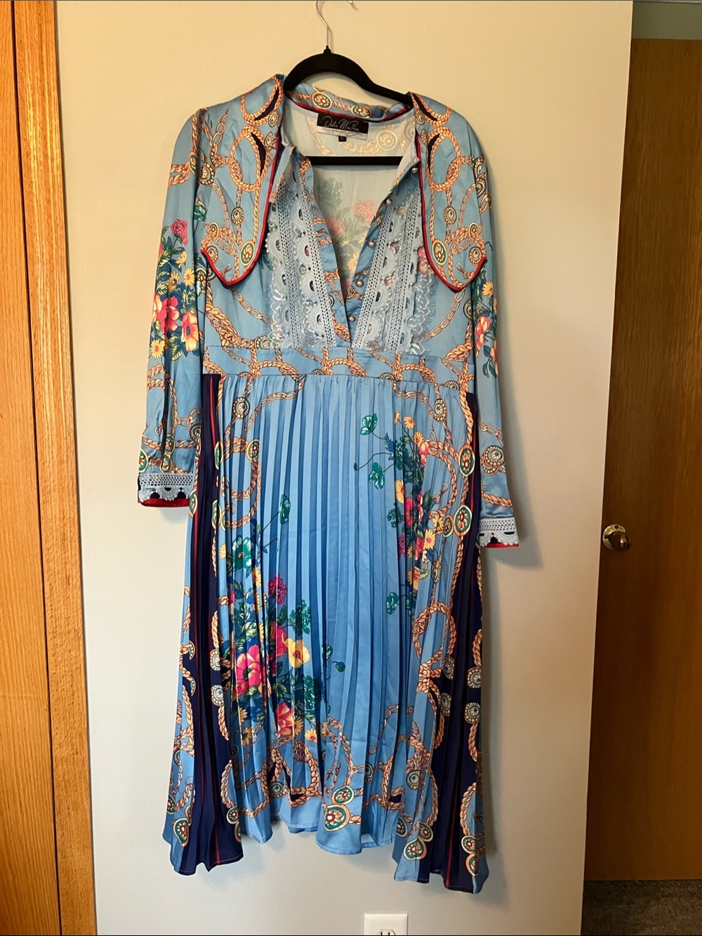 Blue Floral Pleated Long-Sleeve Dress with Lace V-Neck